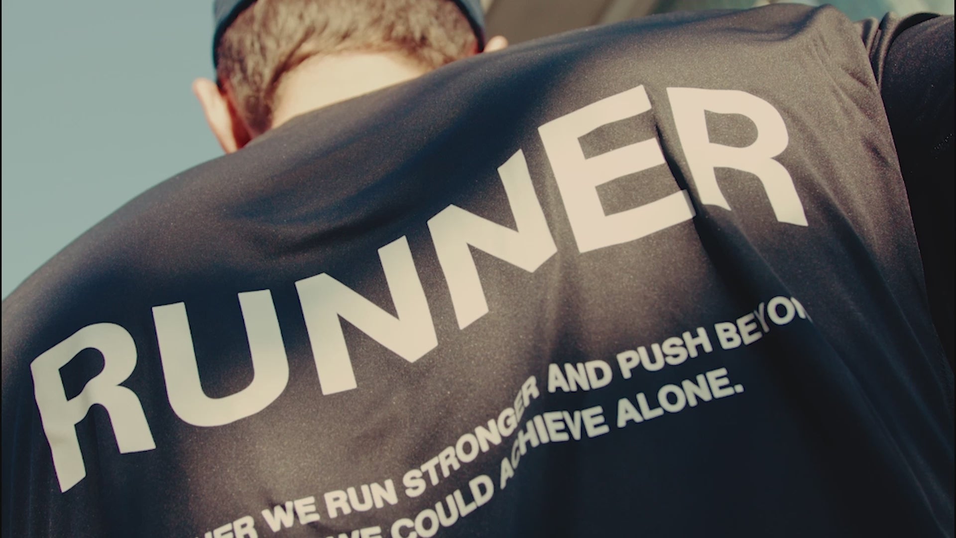 Video laden: Join our Double U Running Crew